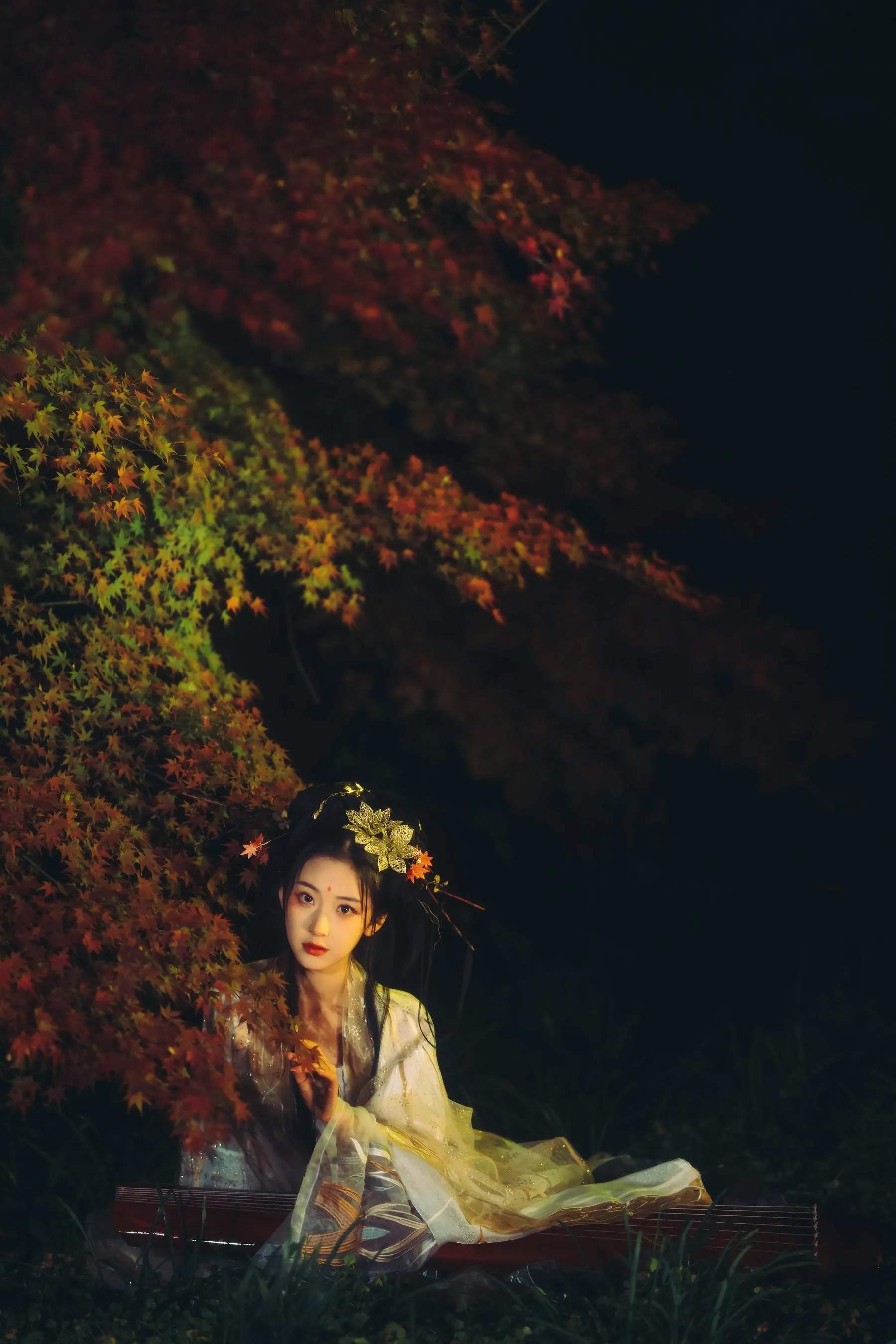 [艺图语] 2022.06.29 夜枫 愛野超有味- [25P]插图3